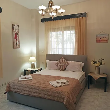 Ekali Apartman *