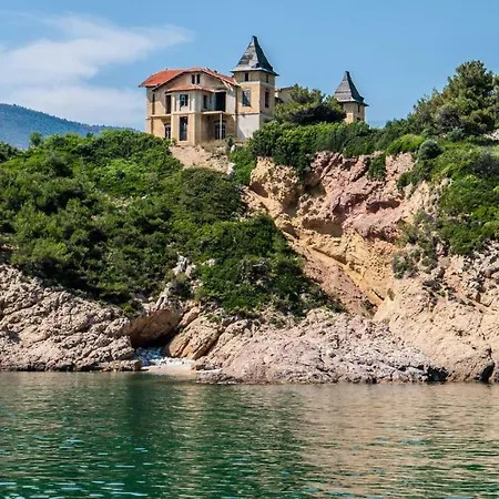 Ekali Лименария