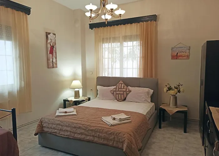 Ekali Apartament *